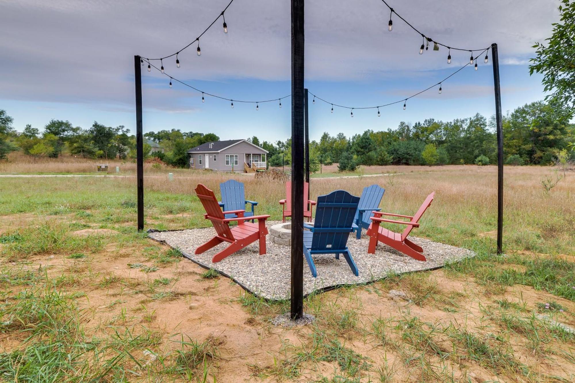 Family Home In Rapid City About 4 Mi To Torch Lake! Exterior photo