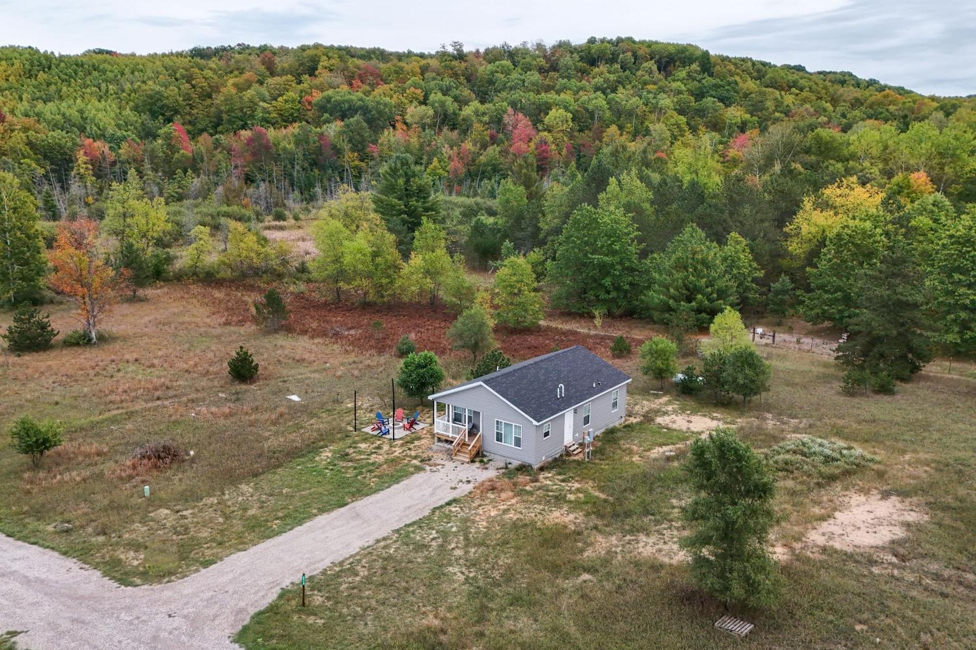 Family Home In Rapid City About 4 Mi To Torch Lake! Exterior photo